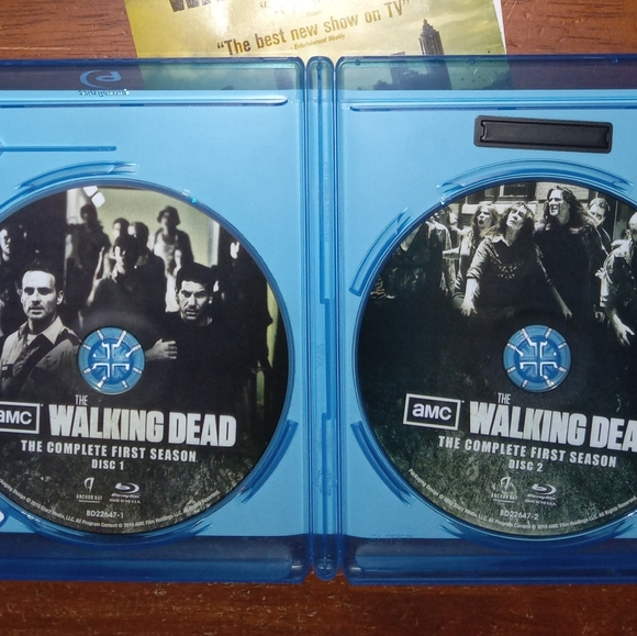 The Walking Dead 3 seasons - Picture 4 of 8